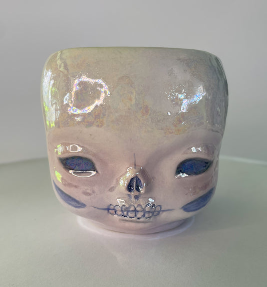 Taza de cráneo de bebé tornasol